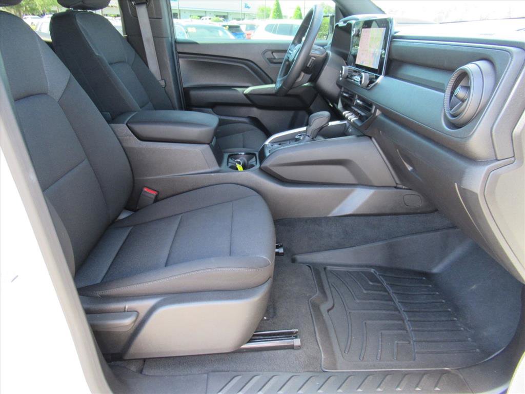 Used 2024 Chevrolet Colorado Trail Boss w/ Technology Package image 13