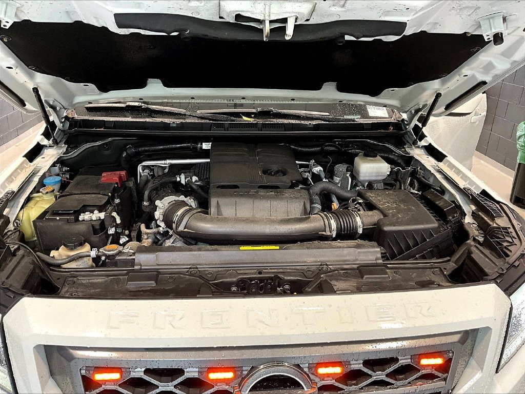 Used 2024 Nissan Frontier SL w/ Technology Package AWD/4WD image 30