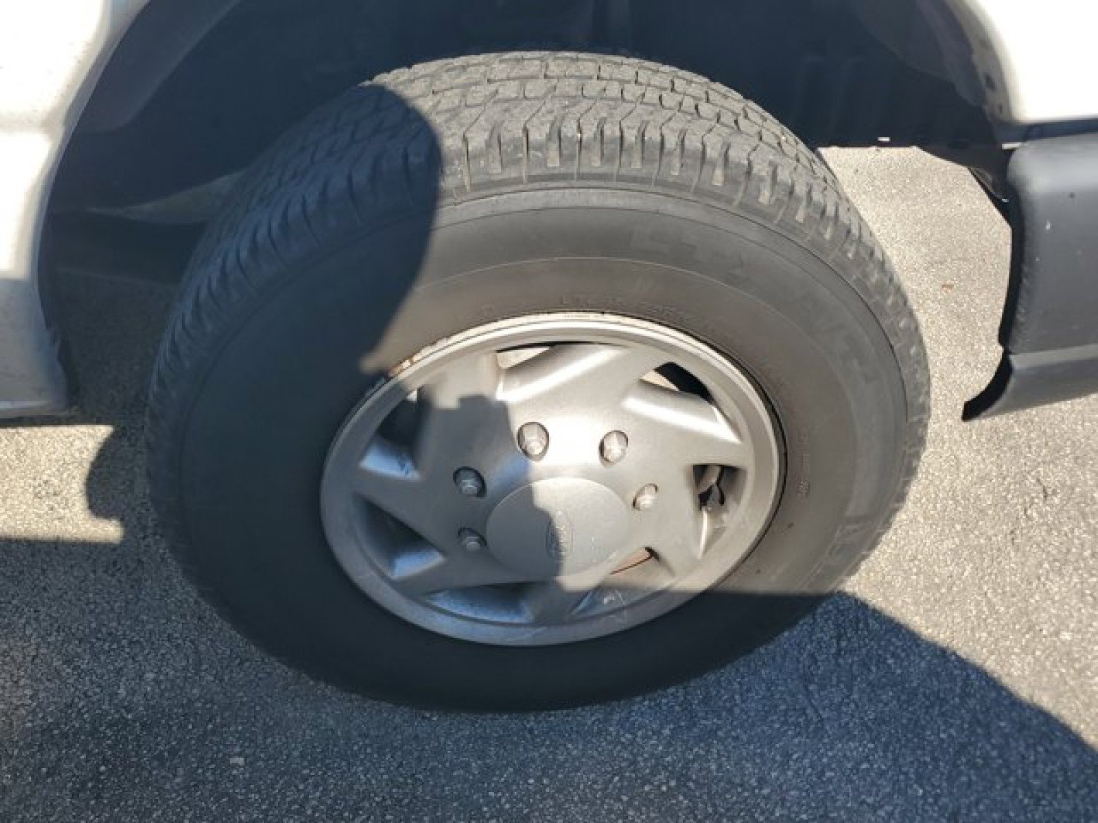 Used 2012 Ford E-250 and Econoline 250 Extended w/ PWR Group image 9