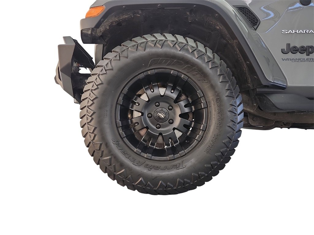 Used 2018 Jeep Wrangler Unlimited Sahara w/ Uconnect 4C Nav & Sound Group image 36