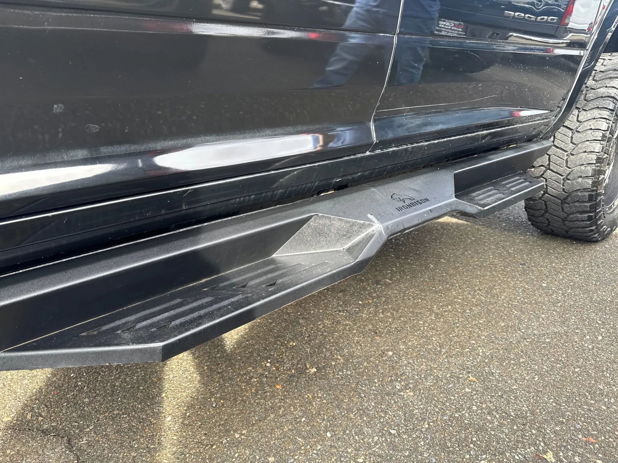 Used 2014 RAM 3500 Laramie w/ Black Appearance Group image 9