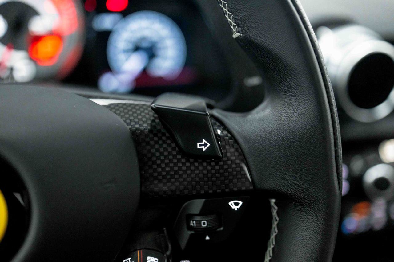 Used 2018 Ferrari 812 Superfast RWD image 69