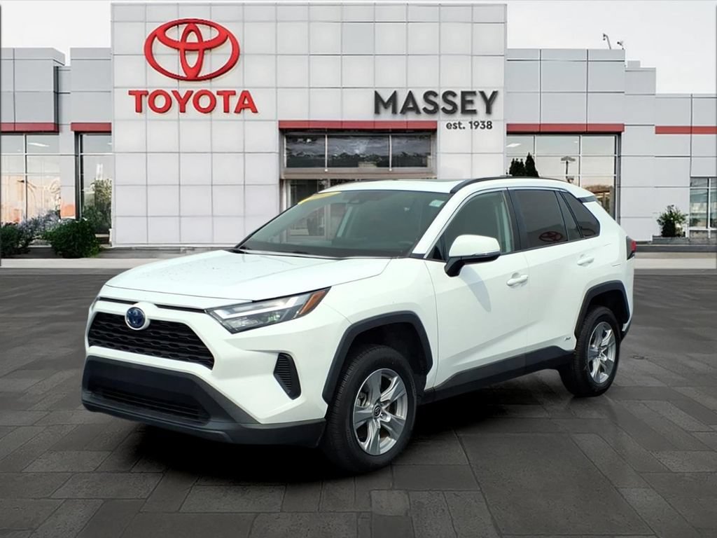 Used 2022 Toyota RAV4 XLE w/ Convenience Package AWD/4WD image 7
