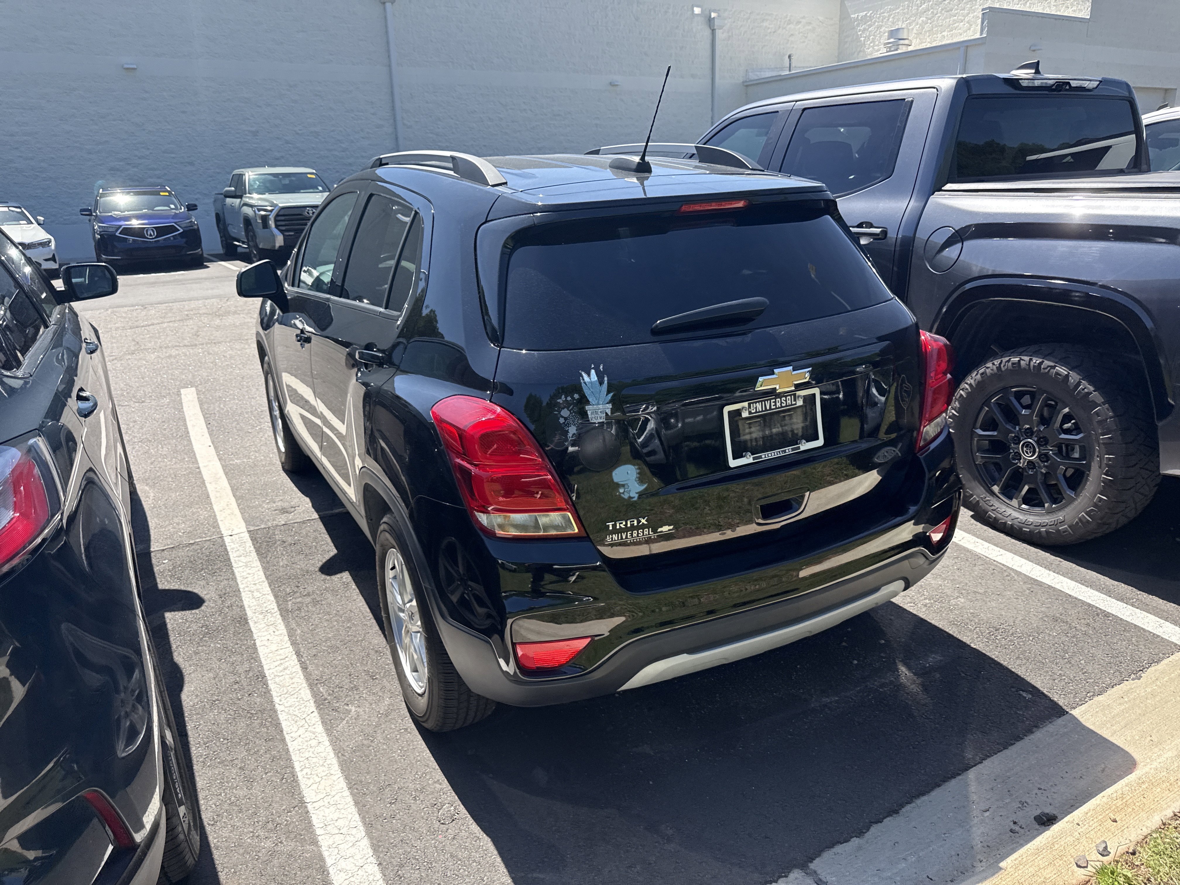 Used 2021 Chevrolet Trax LT w/ LT Convenience Package FWD image 9