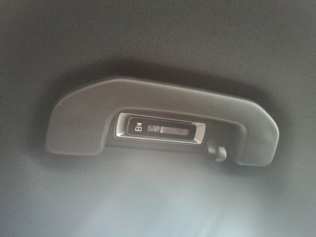 Used 2024 Mercedes-Benz GLC 300 image 31