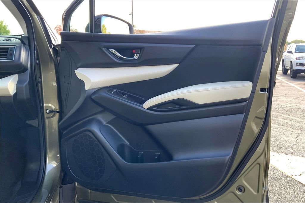 Certified 2022 Subaru Ascent Premium w/ Convenience Package image 25