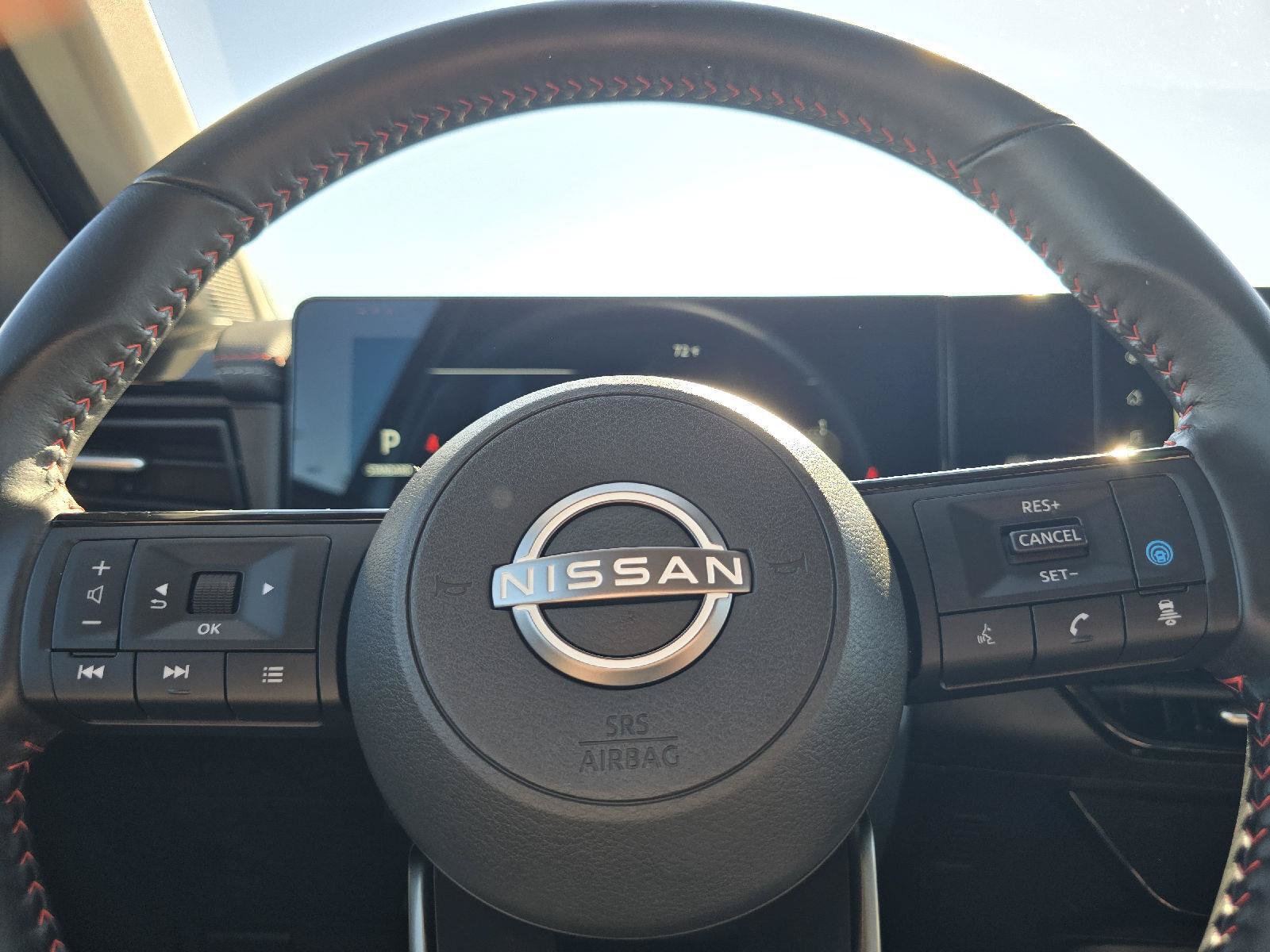 Used 2025 Nissan Kicks SR FWD image 18