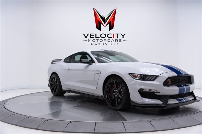 Used 2017 Ford Mustang Shelby GT350R w/ GT350R Equipment Group 920A RWD image 4