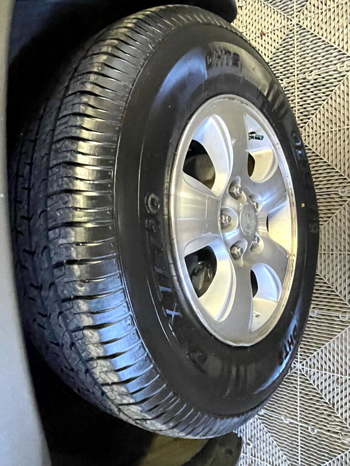 Used 2003 MAZDA Tribute ES image 28