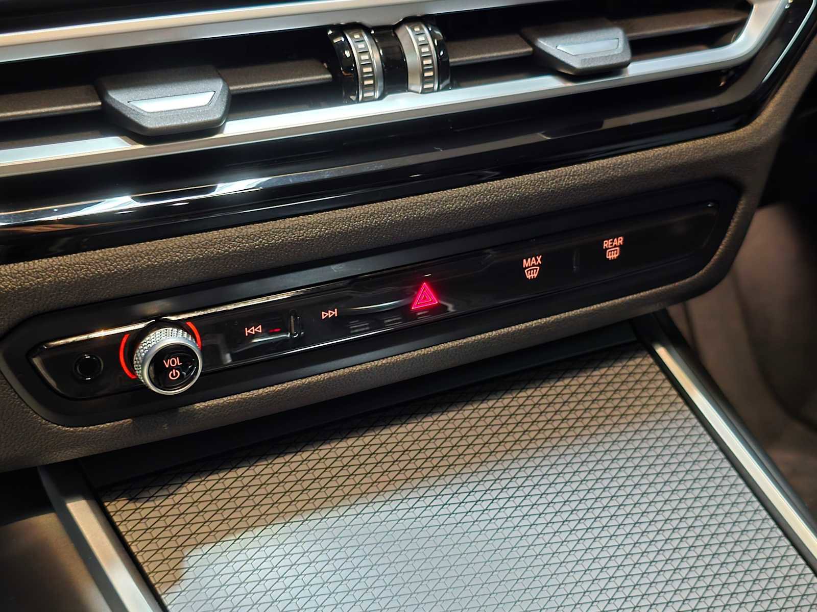 Used 2023 BMW M340i w/ Shadowloine Package image 31