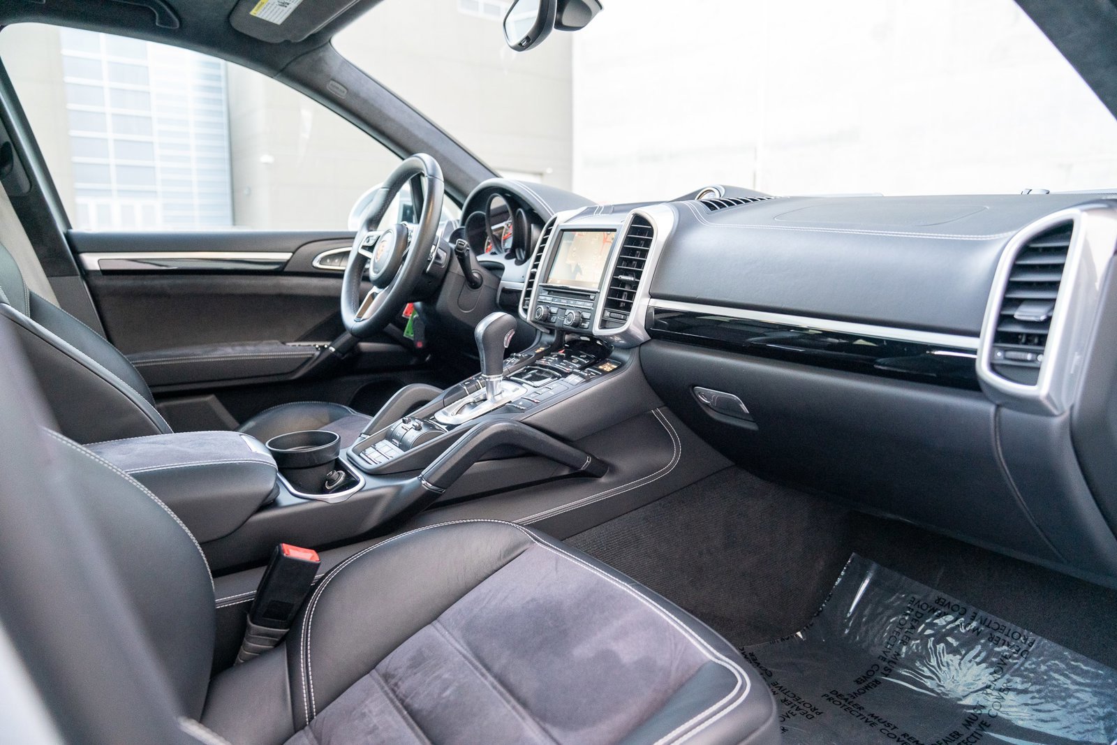 Used 2016 Porsche Cayenne GTS image 27