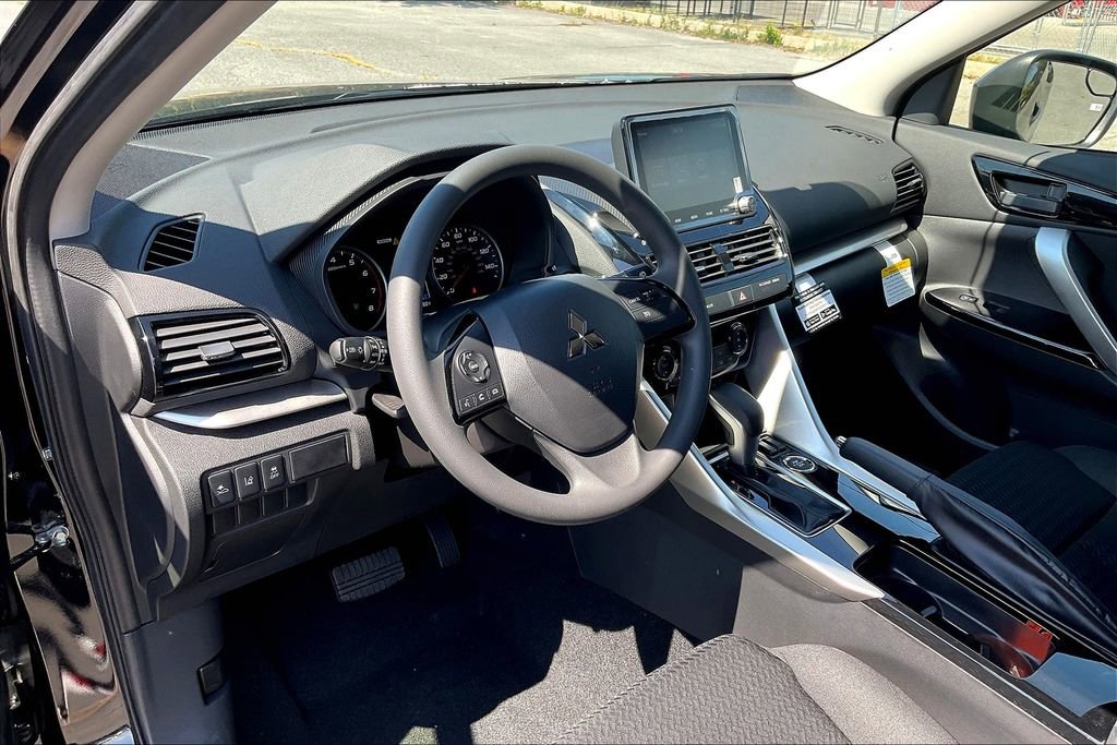 New 2026 Mitsubishi Eclipse Cross LE image 6
