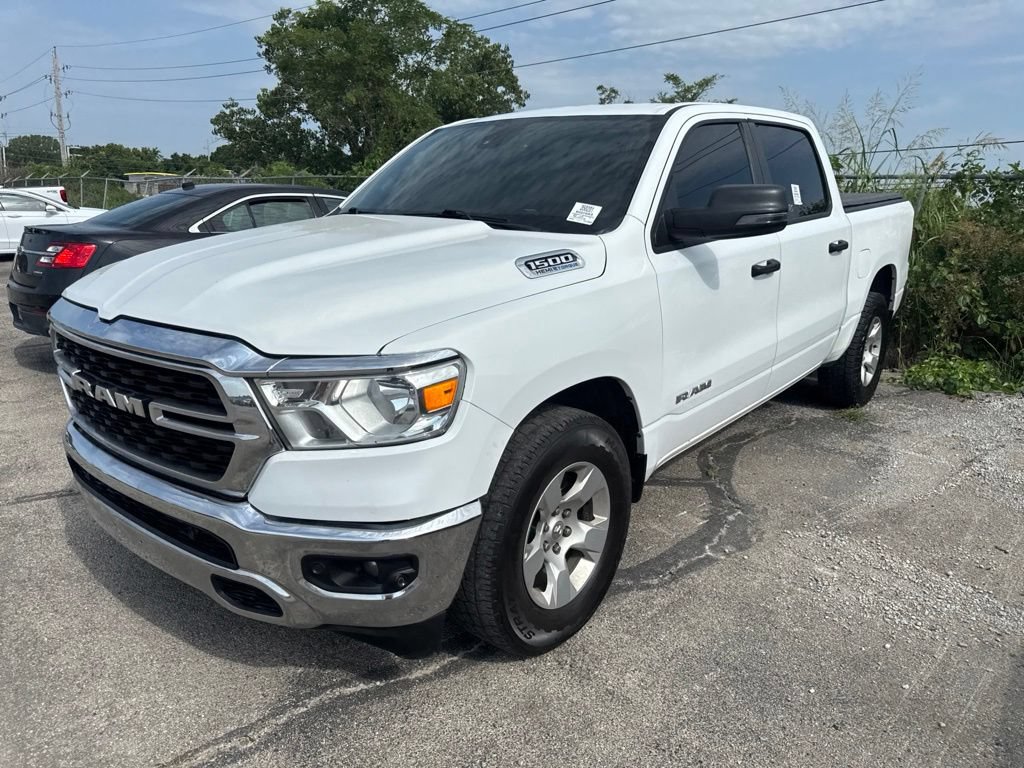 Used 2023 RAM 1500 Lone Star AWD/4WD image 3