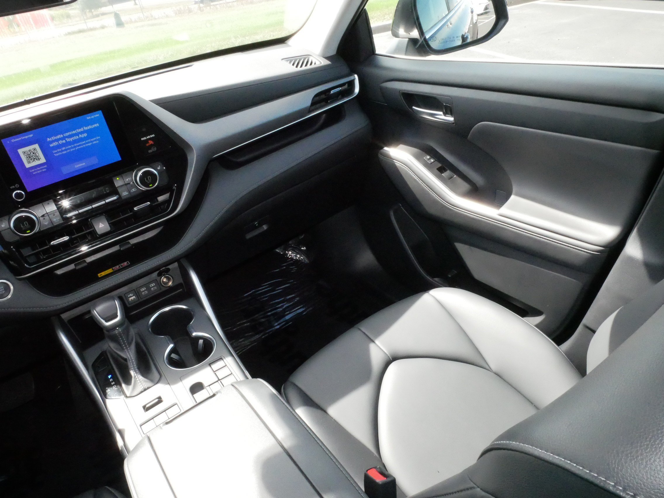 Certified 2026 Toyota Highlander XLE AWD/4WD image 11