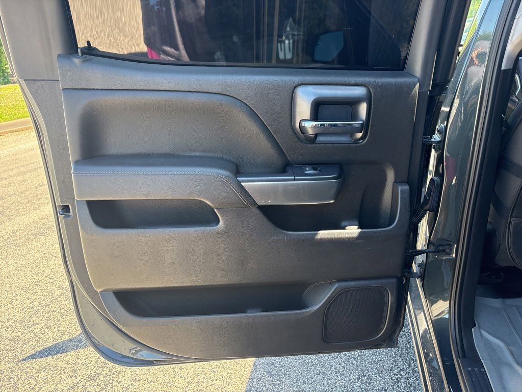 Used 2018 Chevrolet Silverado 1500 LT w/ LT Eassist Package AWD/4WD image 22