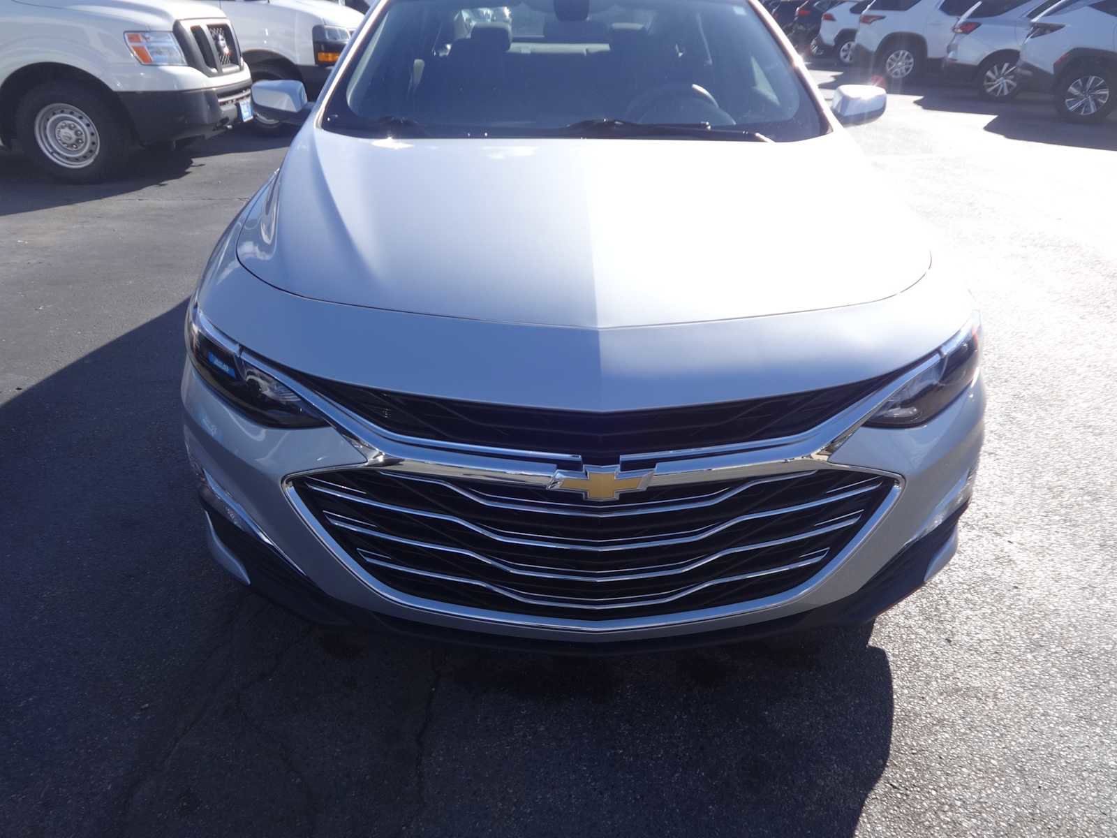 Used 2021 Chevrolet Malibu LS image 2
