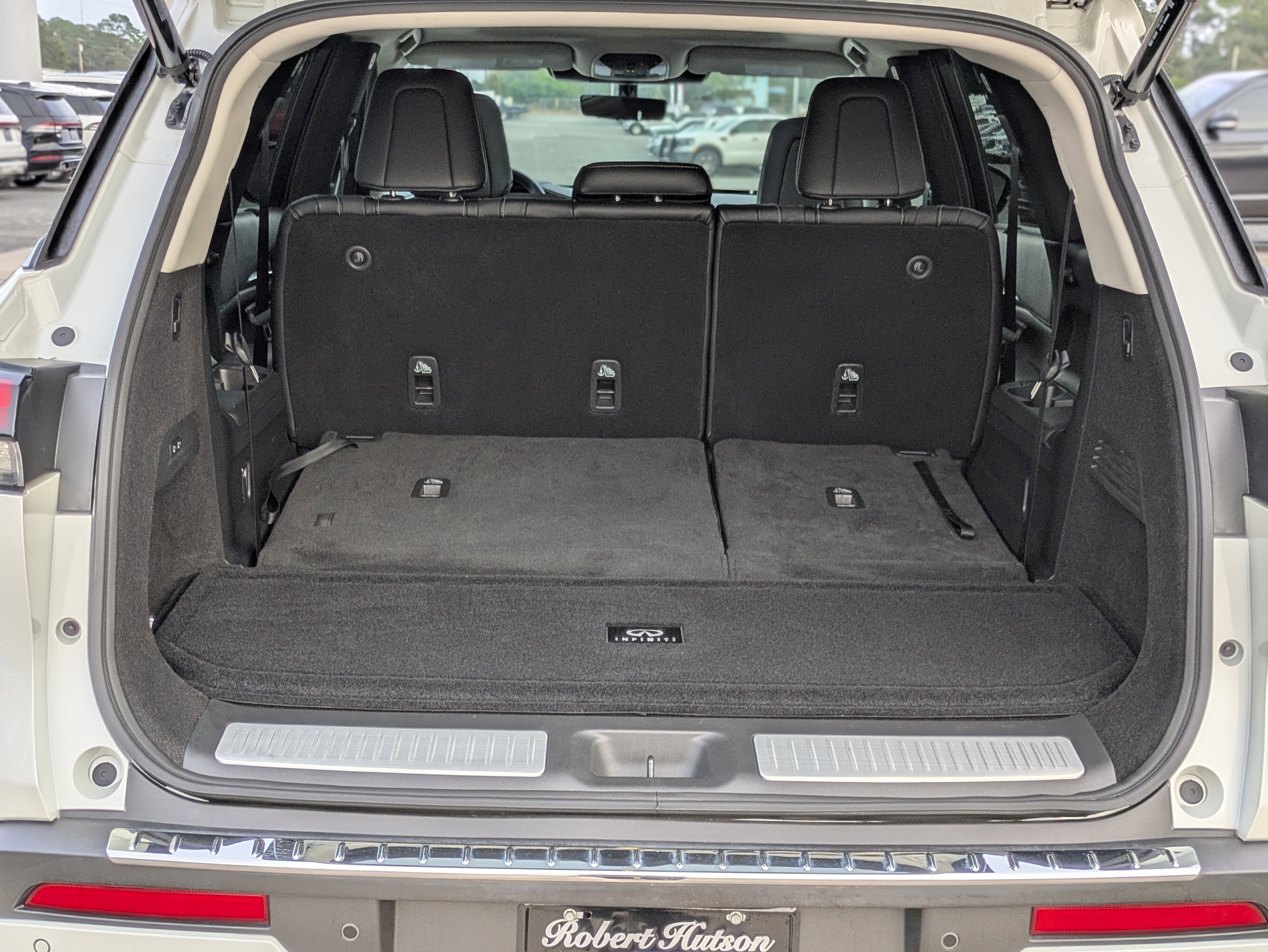 Used 2023 INFINITI QX60 Sensory w/ Vision Package image 10