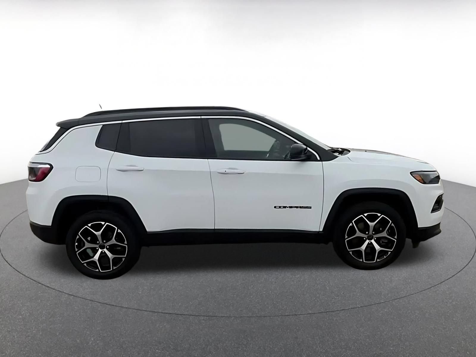 Used 2025 Jeep Compass Limited AWD/4WD image 15