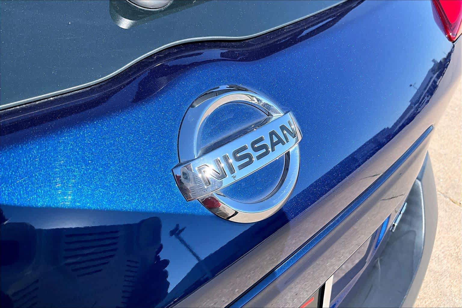 Used 2019 Nissan Kicks SR w/ SR Premium Package FWD image 28