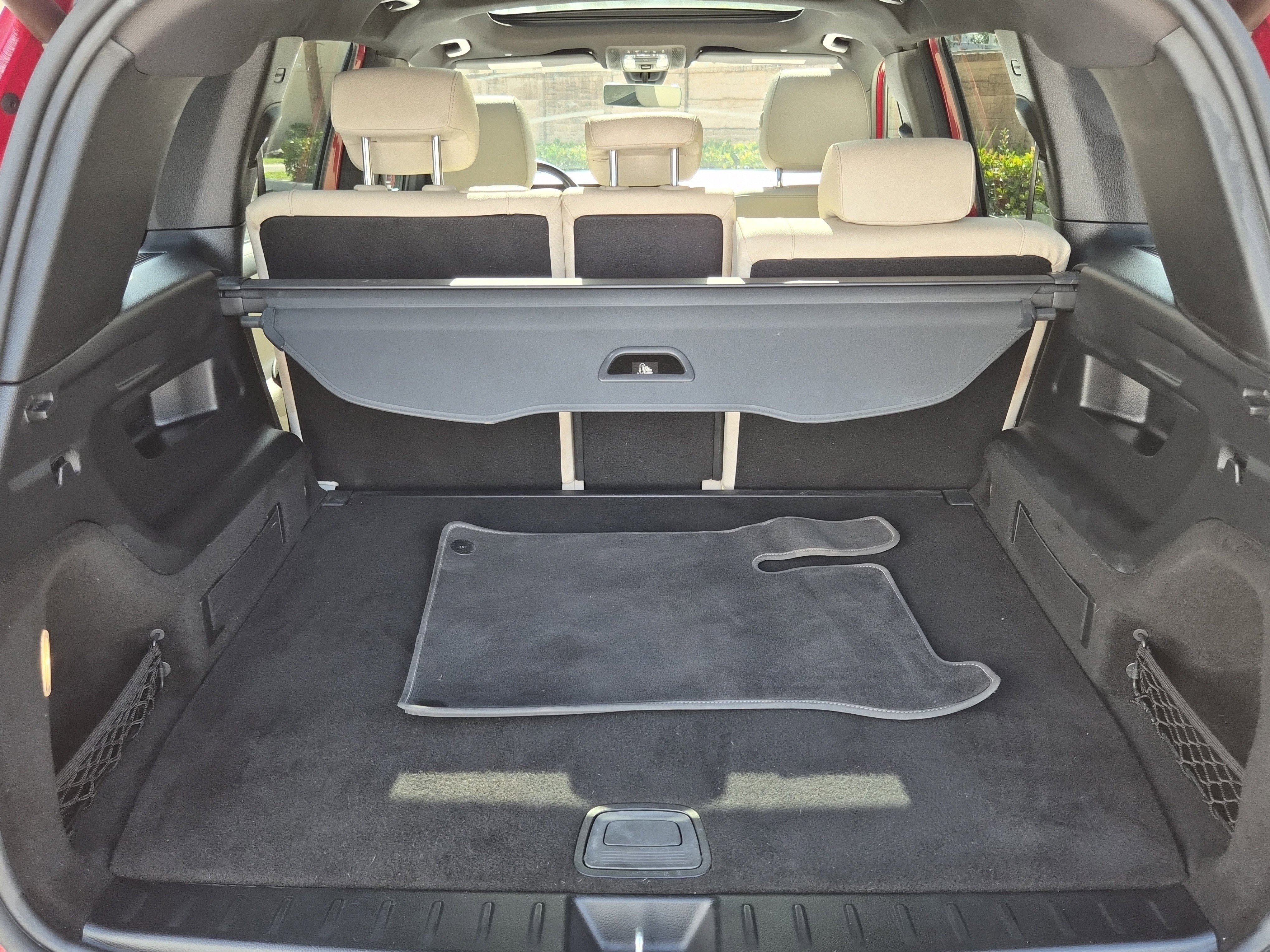 Used 2021 Mercedes-Benz GLB 250 4MATIC w/ Premium Package image 9