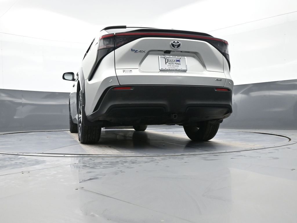 Used 2023 Toyota bZ4X XLE w/ Weather Package image 31