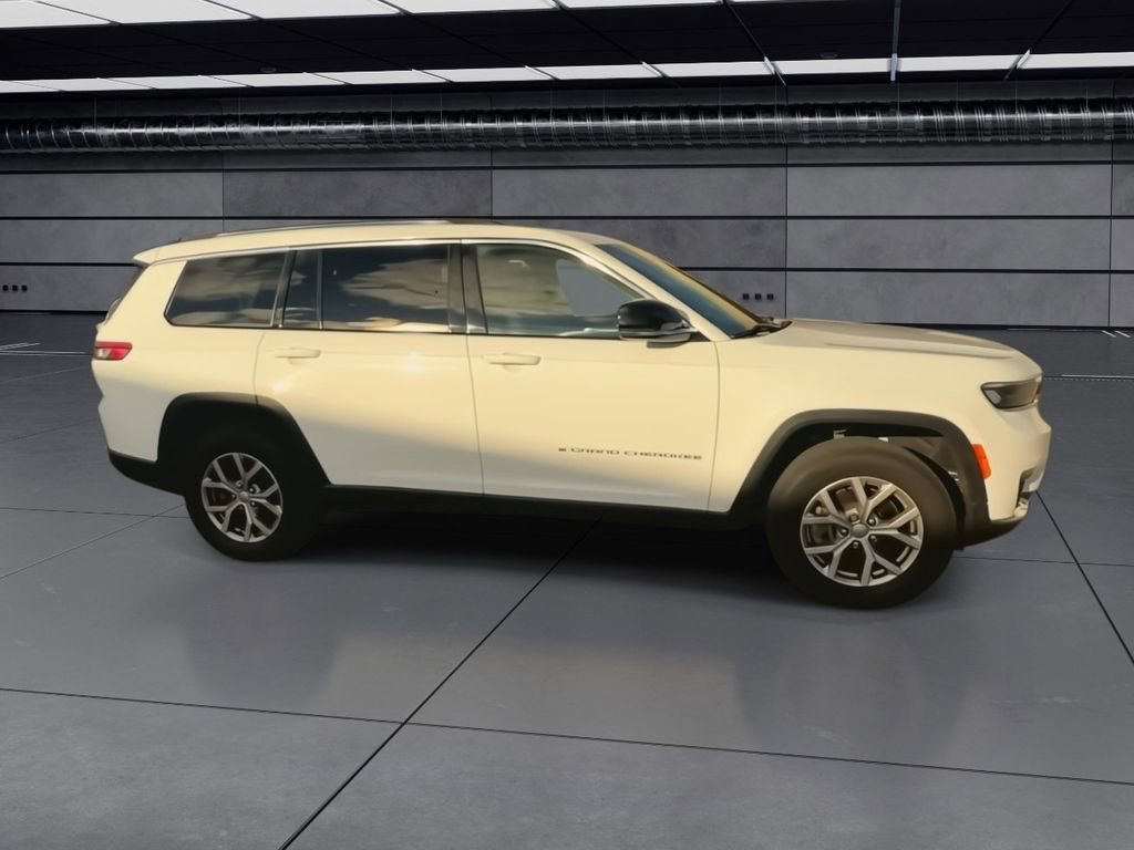 Used 2022 Jeep Grand Cherokee L Limited image 2