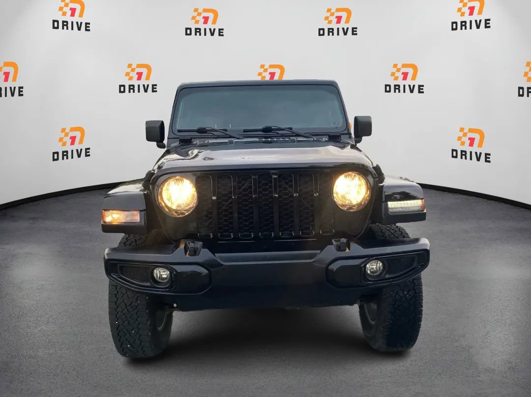 Used 2022 Jeep Gladiator Sport AWD/4WD image 2