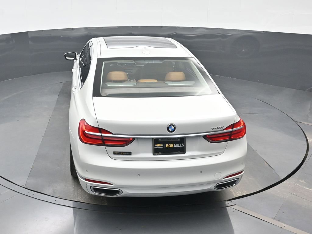 Used 2019 BMW 740i w/ Executive Package RWD image 20