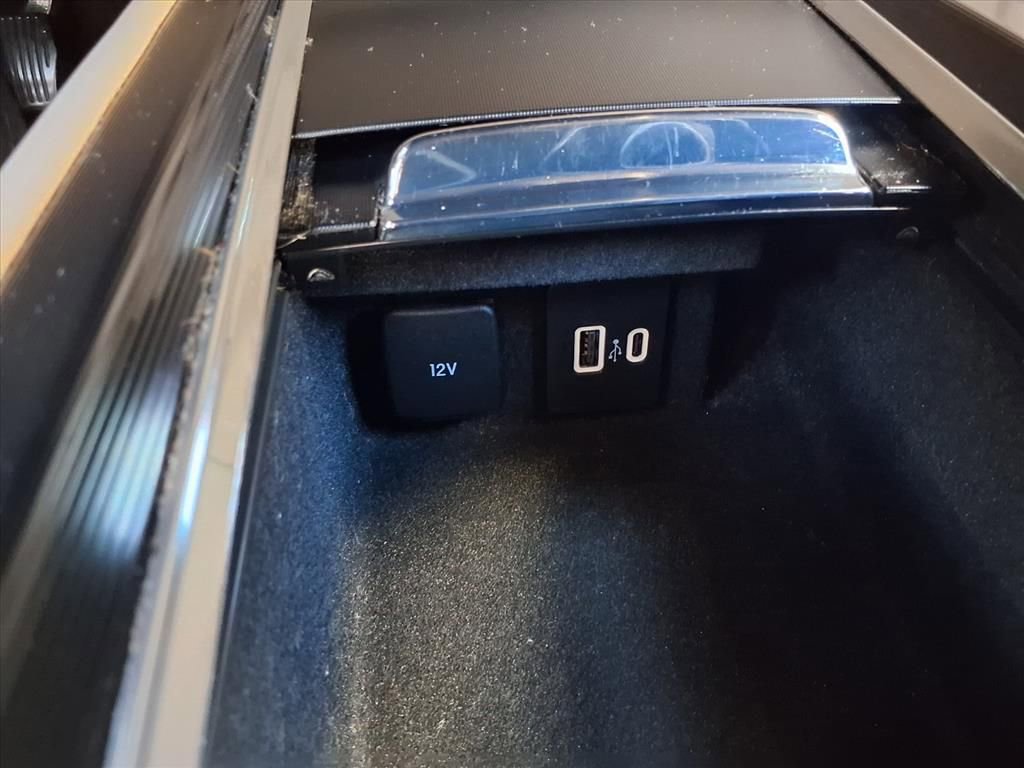 Certified 2021 Lincoln Corsair Standard w/ Premium Package image 13