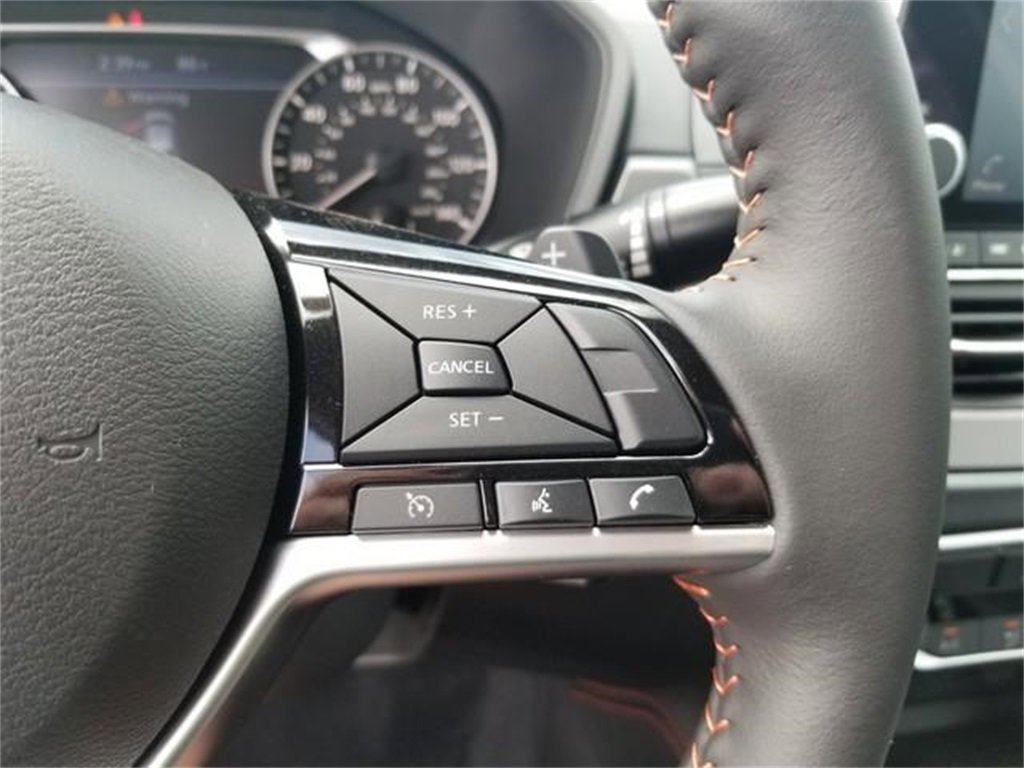 New 2025 Nissan Altima 2.5 SR image 16