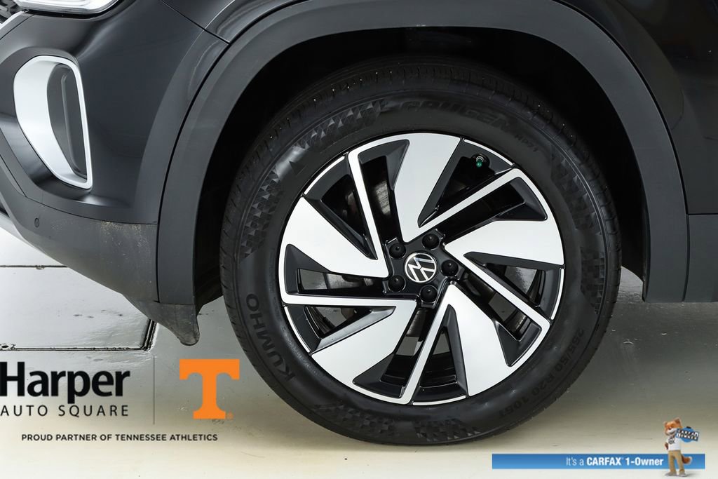 Used 2024 Volkswagen Atlas SE w/ Panoramic Sunroof Package FWD image 45