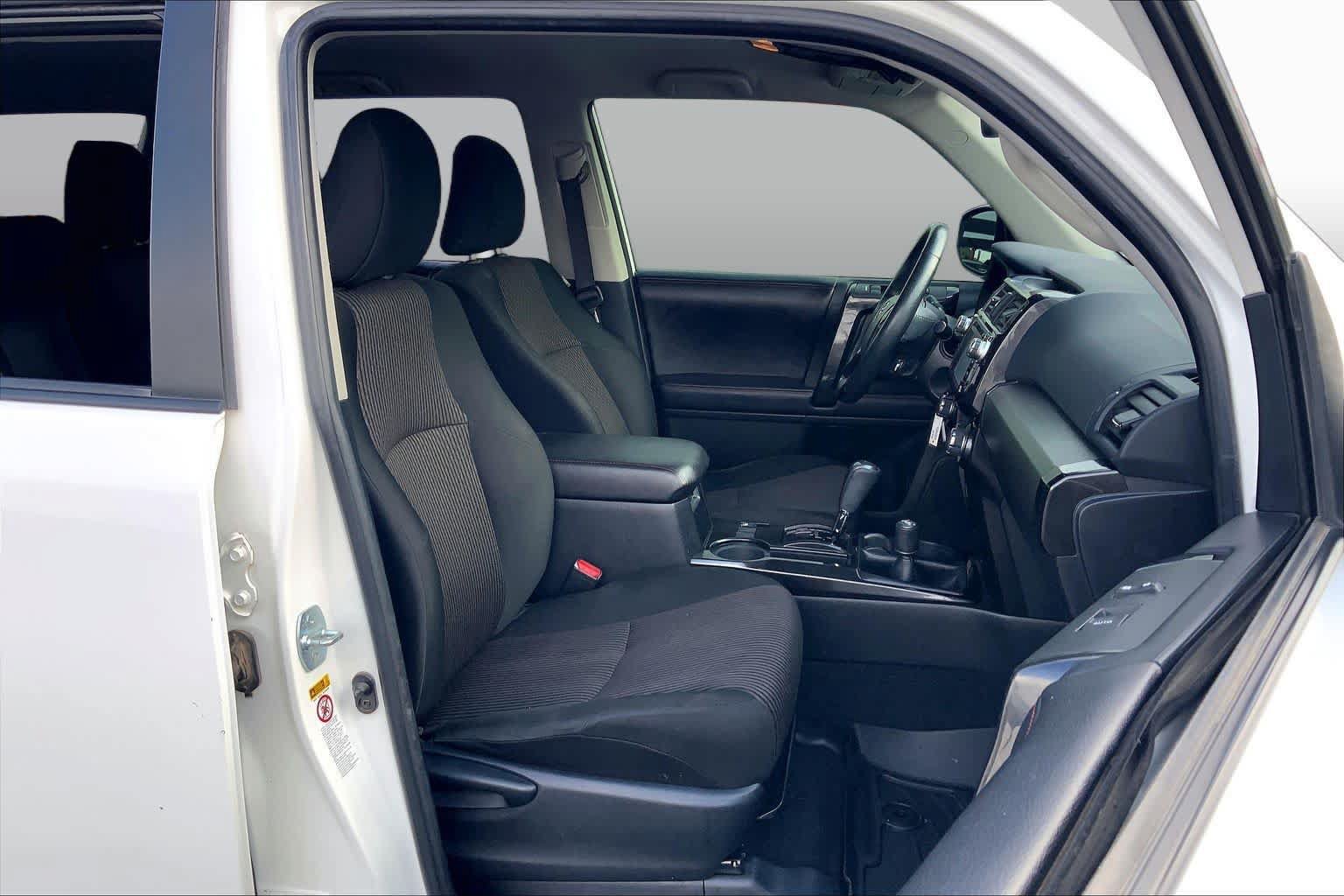 Used 2016 Toyota 4Runner Trail AWD/4WD image 9