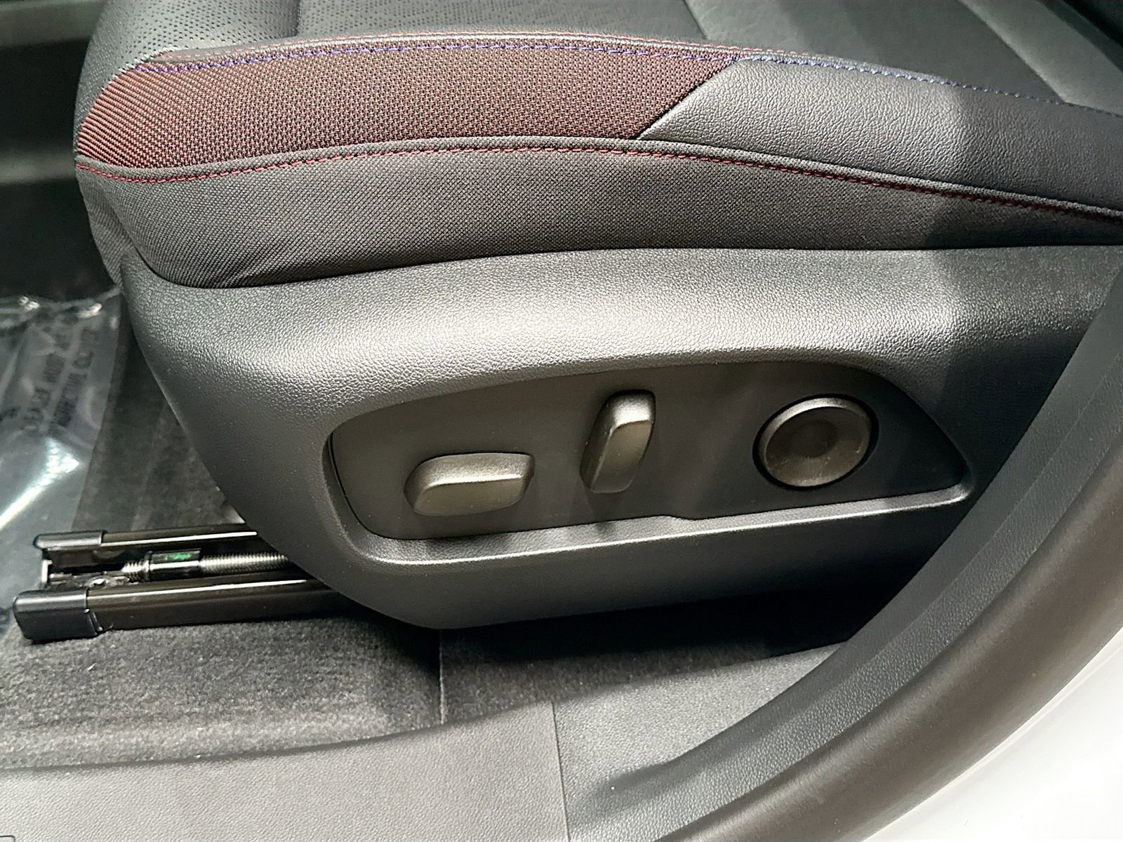 New 2026 Chevrolet Equinox RS w/ Safety and Technology Package AWD/4WD image 23