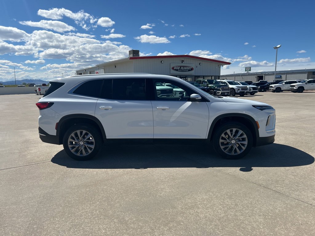 Used 2026 Buick Enclave Preferred AWD/4WD image 7