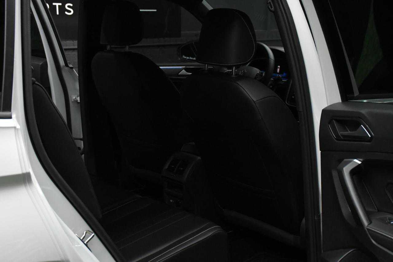 Used 2023 Volkswagen Tiguan SE R-Line FWD image 40