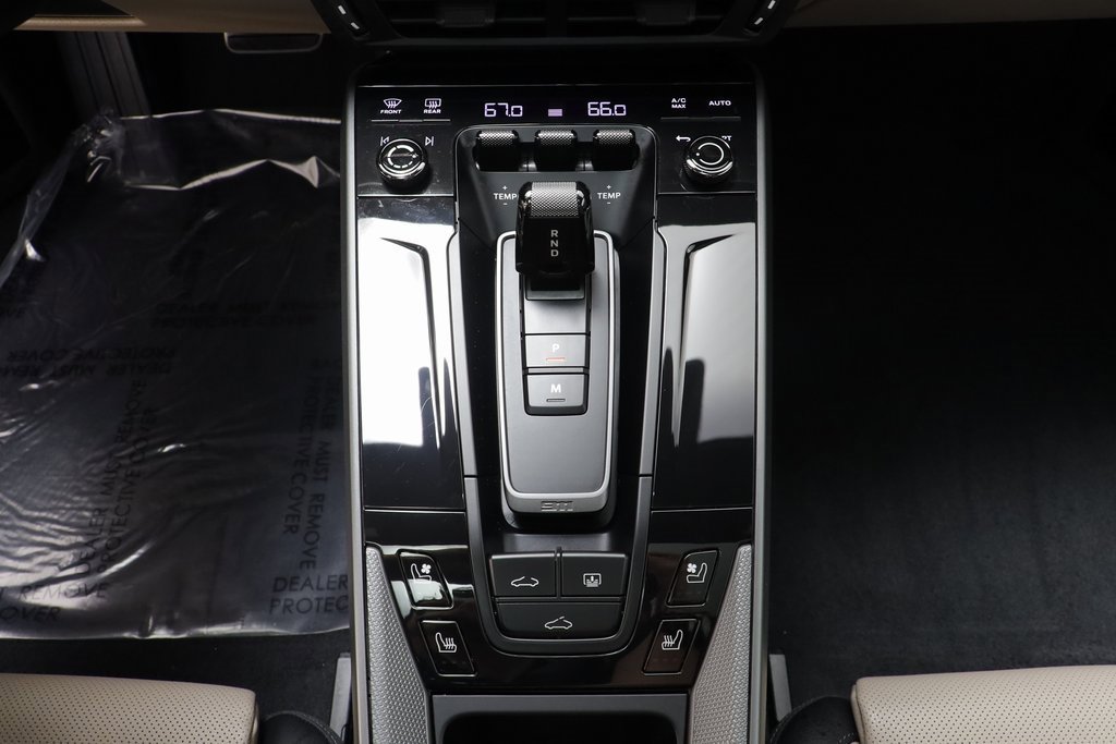 Used 2025 Porsche 911 Carrera image 15