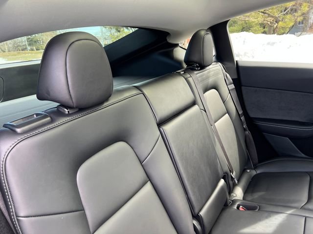 Used 2024 Tesla Model Y Performance image 33