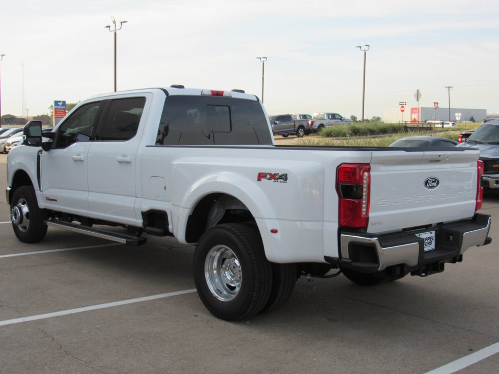 New 2027 Ford F350 Lariat AWD/4WD image 4