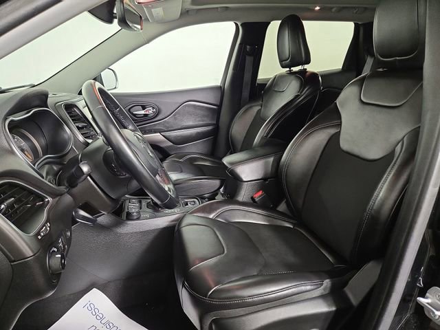 Used 2019 Jeep Cherokee Latitude Plus w/ Comfort/Convenience Group image 14