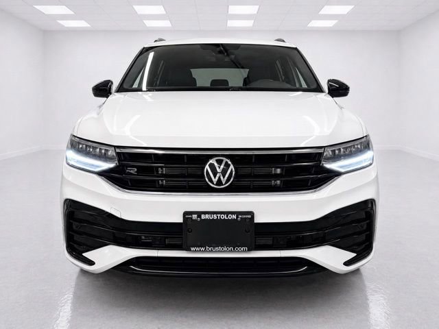 Used 2023 Volkswagen Tiguan SE R-Line AWD/4WD image 4