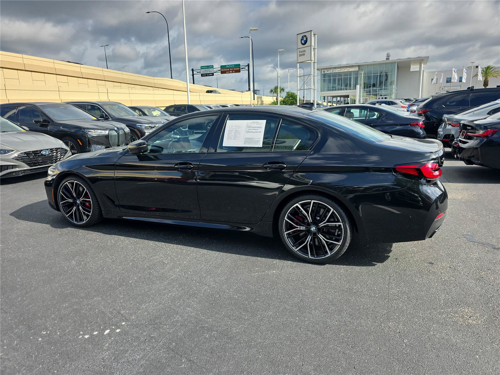 Used 2023 BMW M550i xDrive w/ Executive Package AWD/4WD image 6