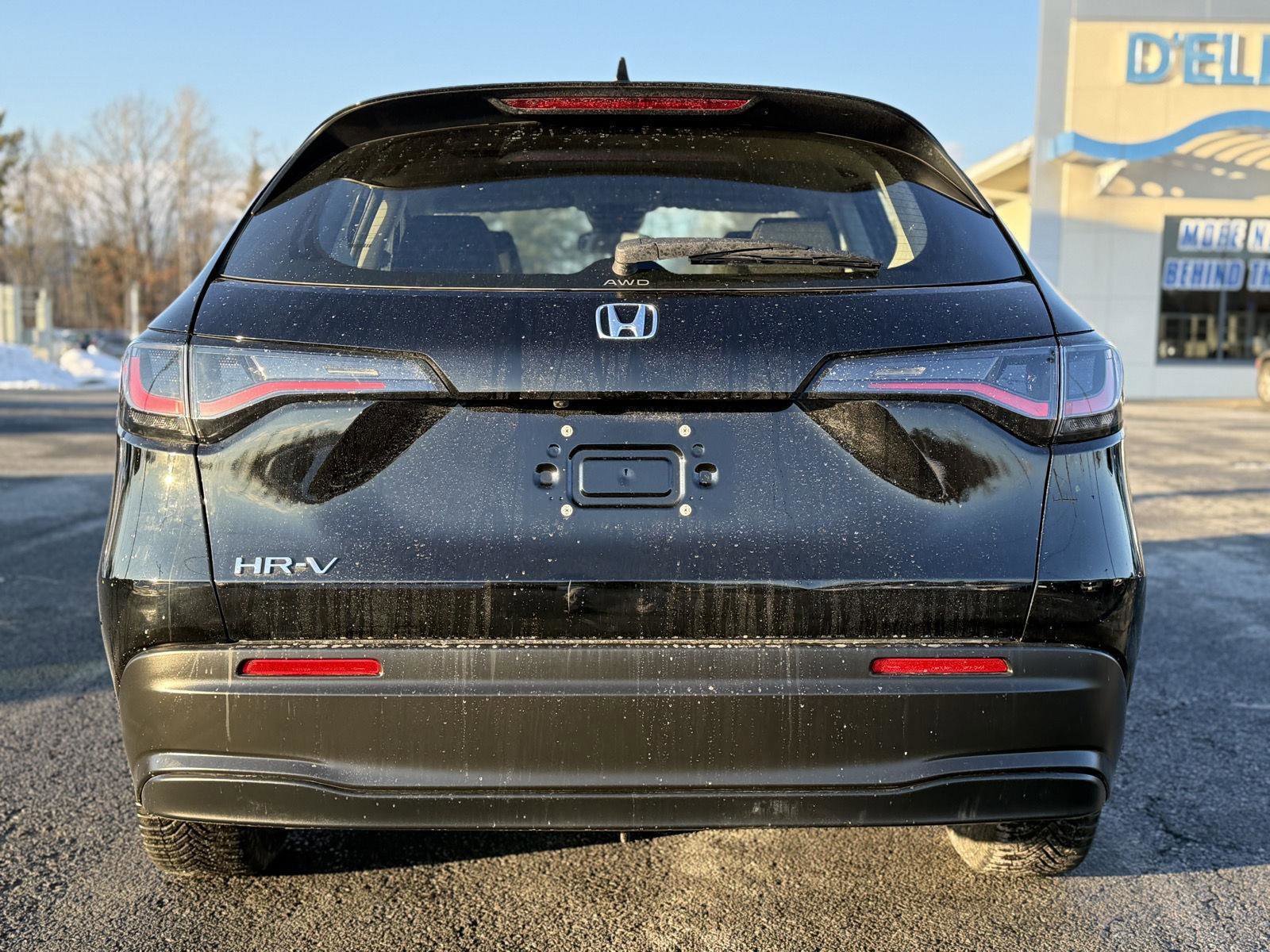 Used 2023 Honda HR-V LX image 6