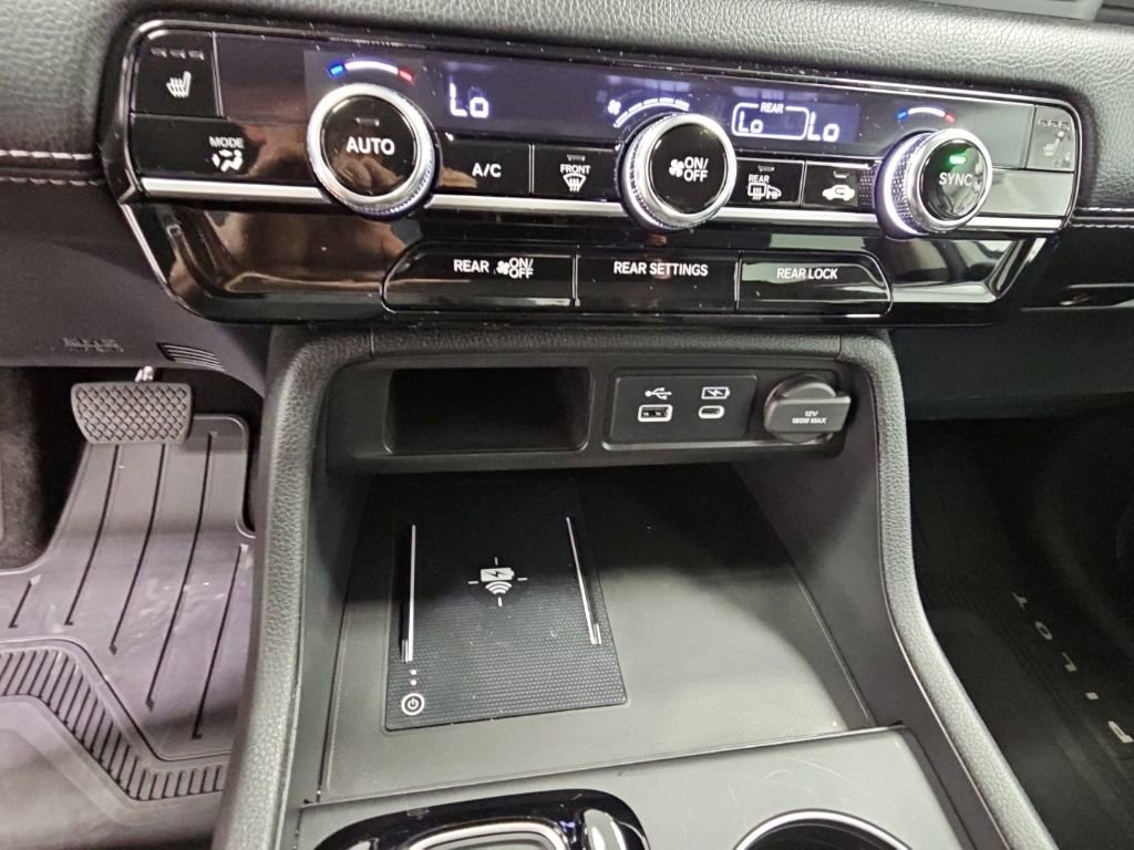 Used 2025 Honda Pilot EX-L image 19