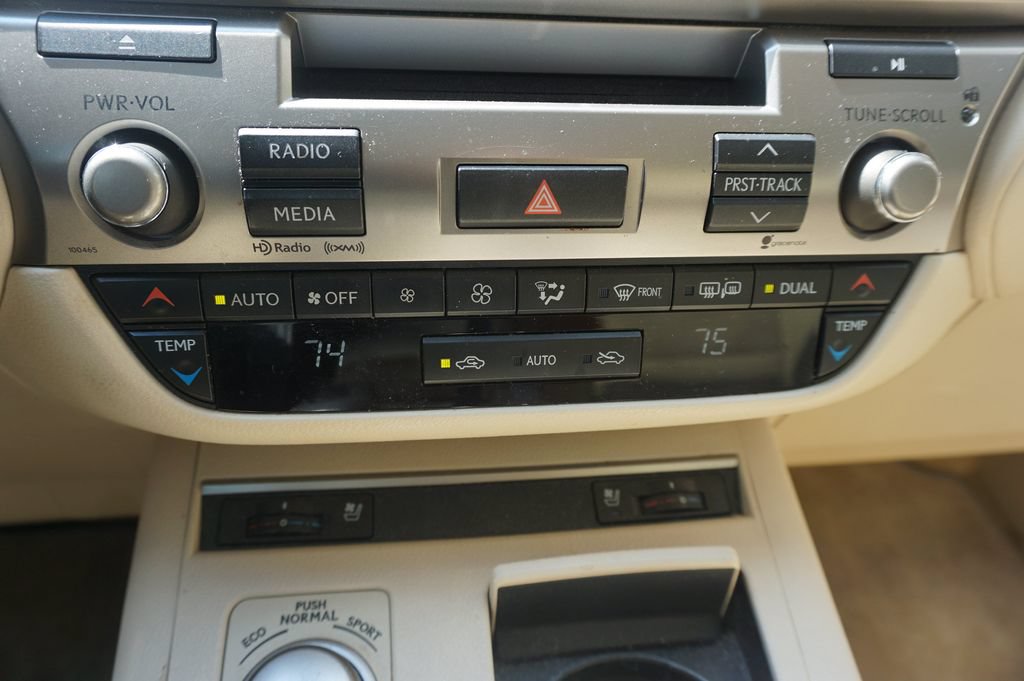 Used 2015 Lexus ES 350 w/ Premium Package FWD image 10
