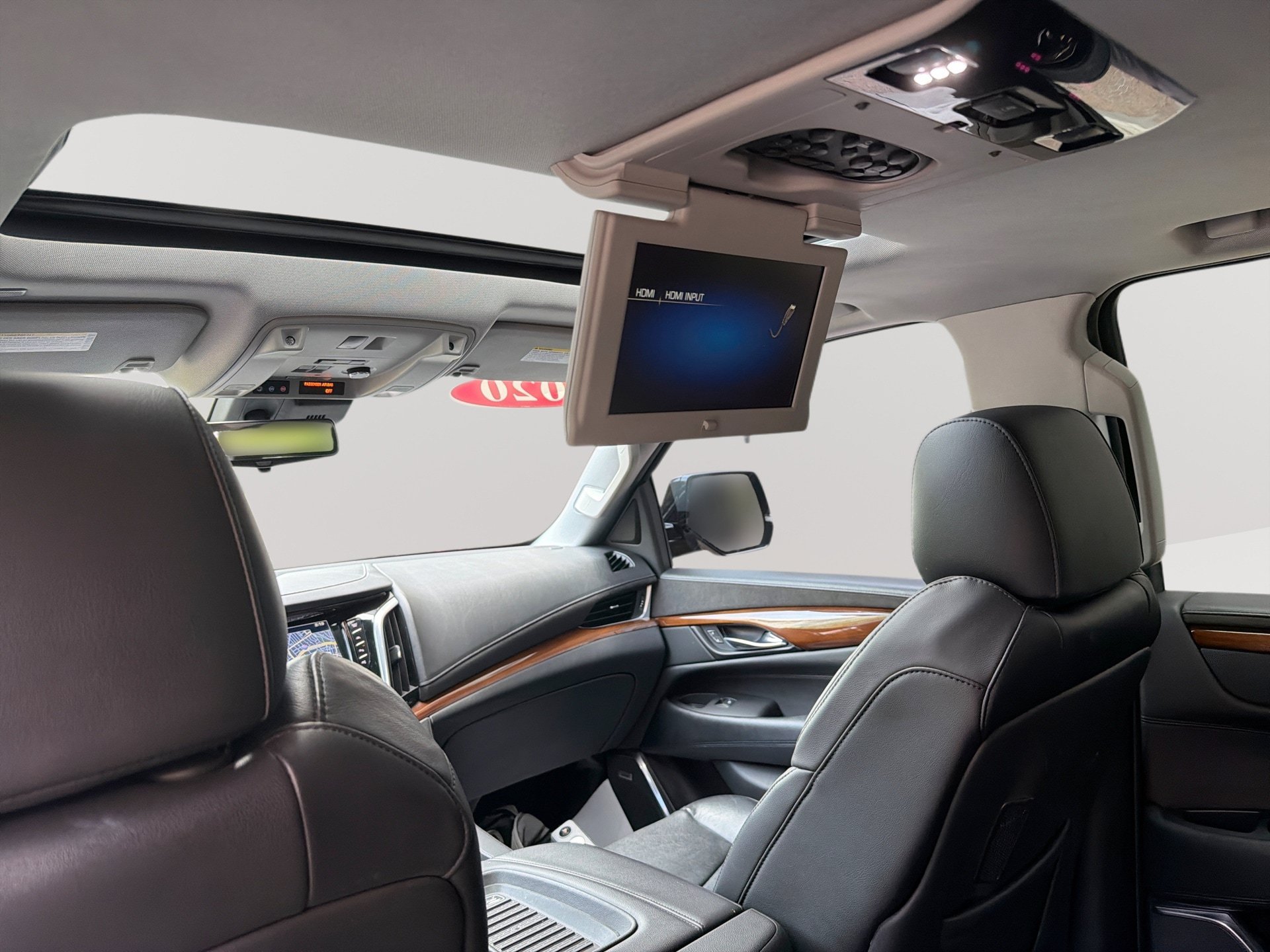 Used 2020 Cadillac Escalade ESV Luxury w/ Escalade Sport Edition AWD/4WD image 32