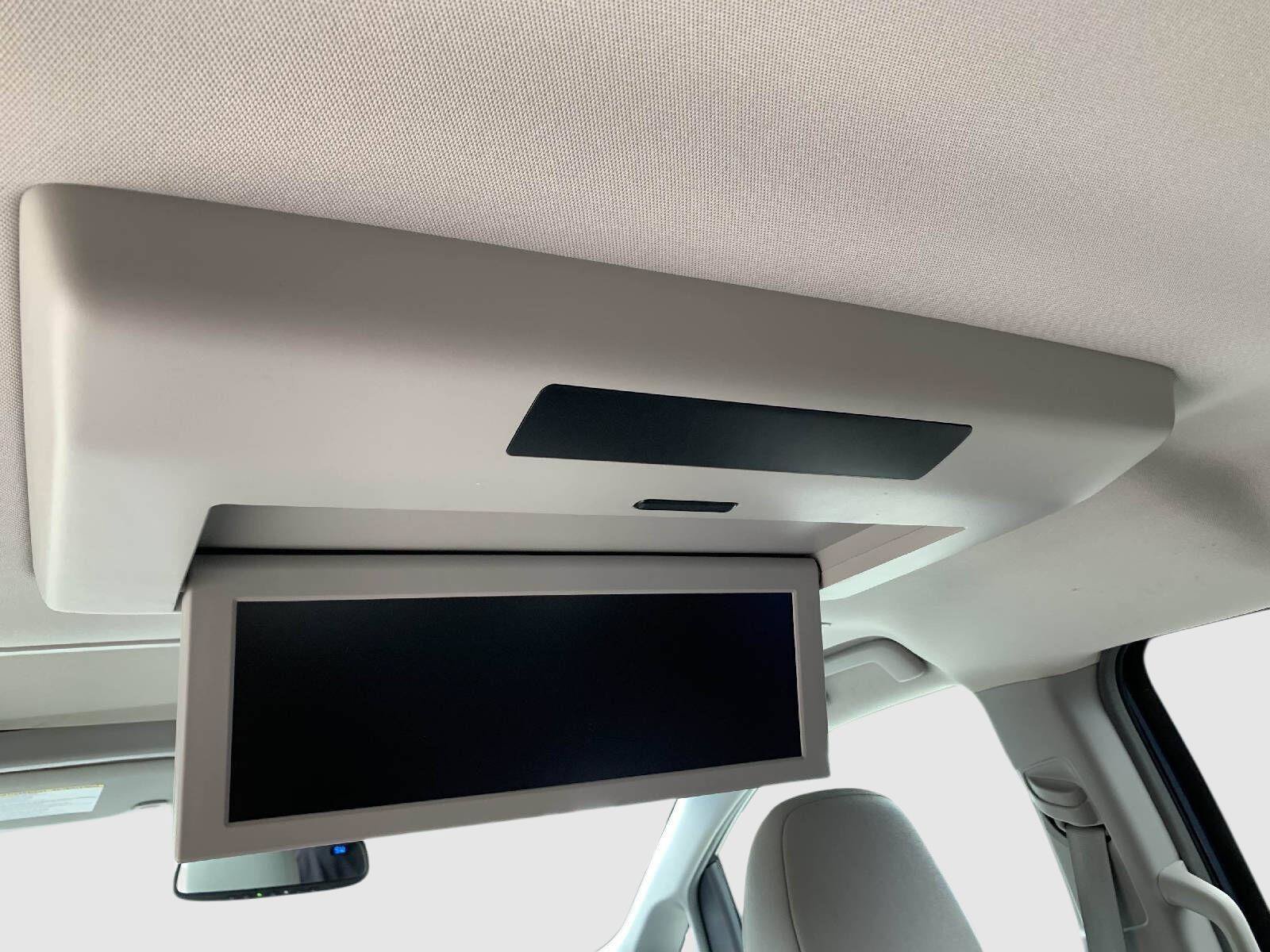 Used 2017 Toyota Sienna XLE Premium FWD image 32