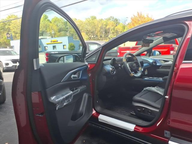 New 2025 Chevrolet Equinox EV LT image 8