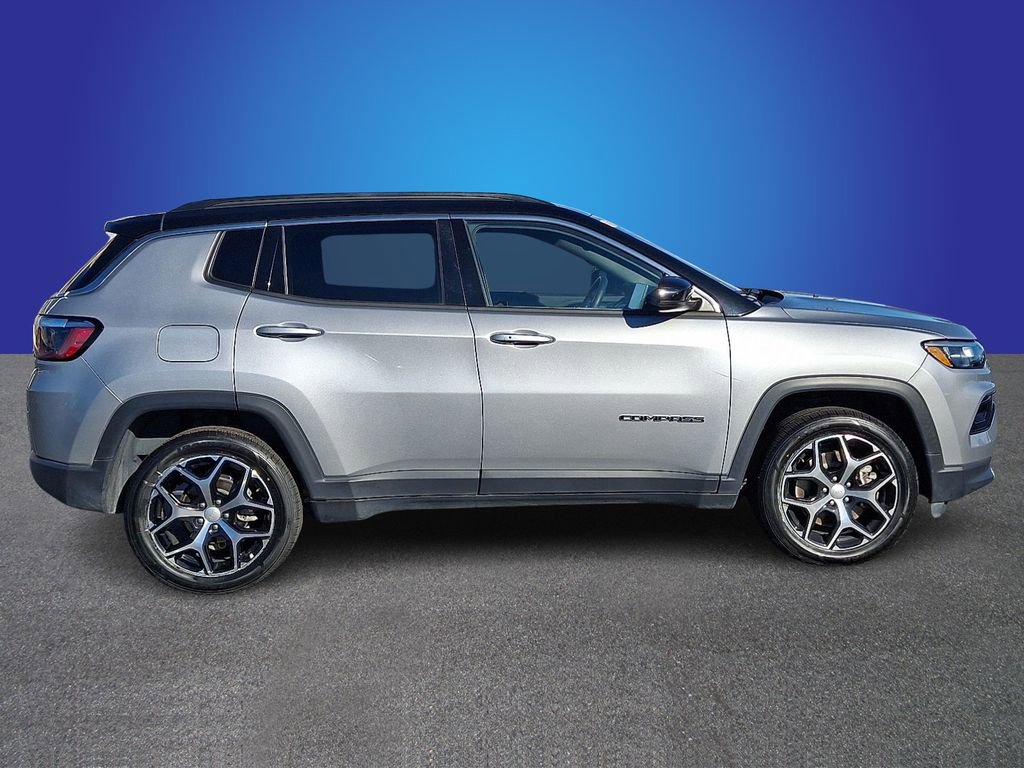 Used 2024 Jeep Compass Limited image 7