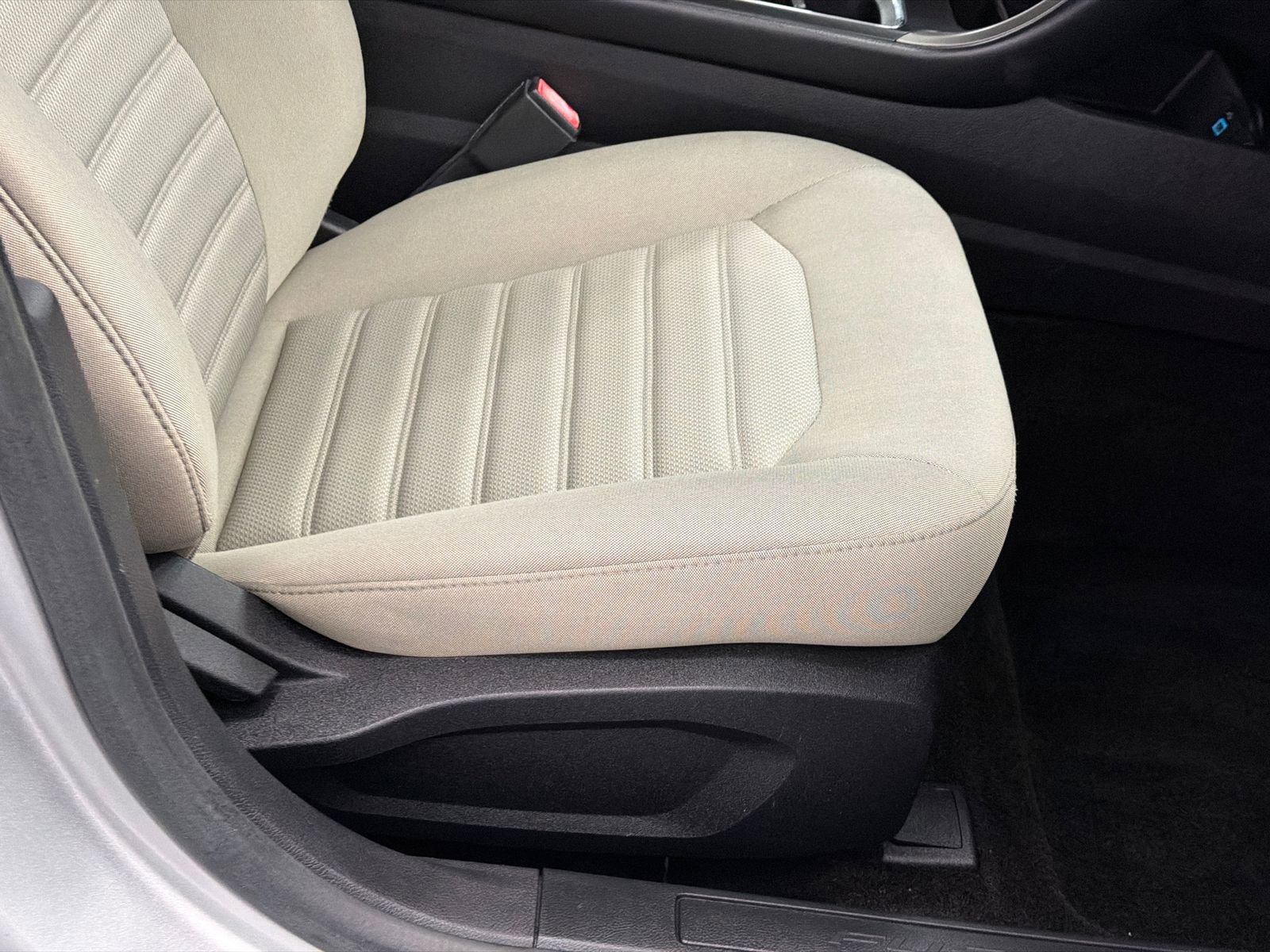 Used 2018 Ford Fusion S image 10