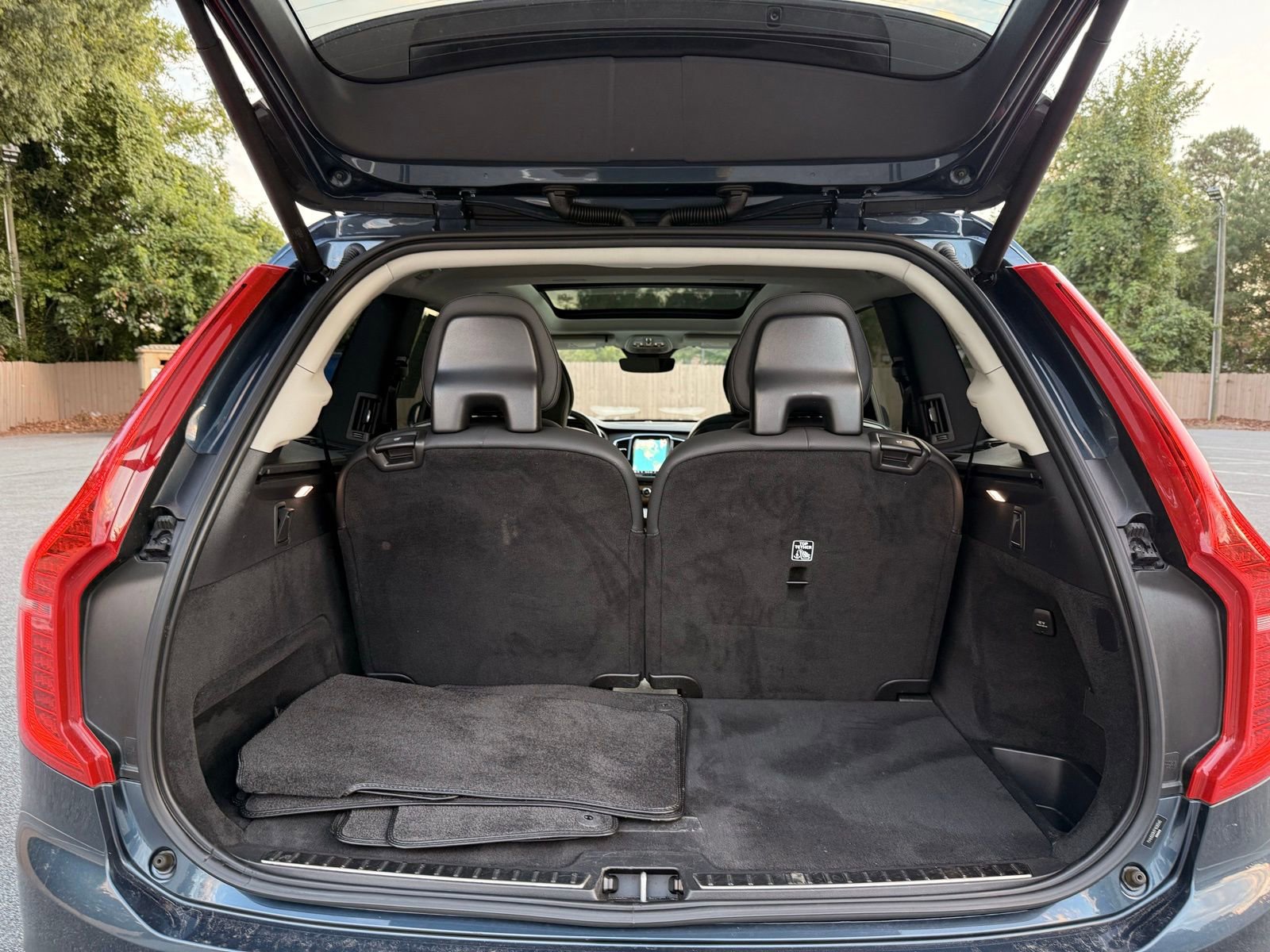 Used 2023 Volvo XC90 T8 Plus image 56